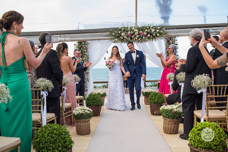 lindo casamento ao ar livre de frente para o mar na pousada dos sonhos em florianópolis (43)