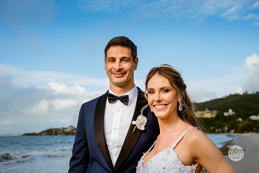 lindo casamento ao ar livre de frente para o mar na pousada dos sonhos em florianópolis (22)