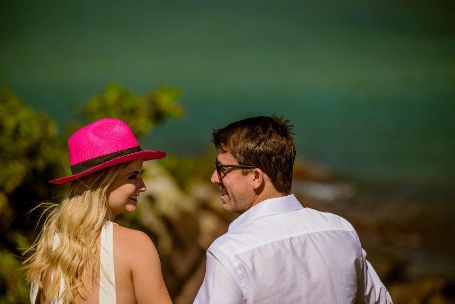 ensaio de casal na praia da armação em florianópolis por julio trindade fotografia de casamentos (29)