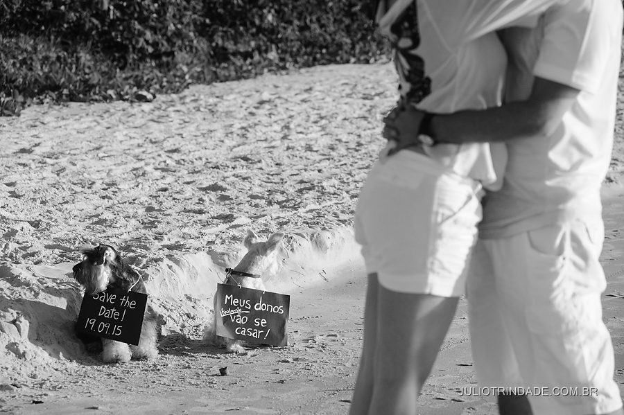save the date, ensaios fotográficos de casais, casal na praia, julio trindade (4)