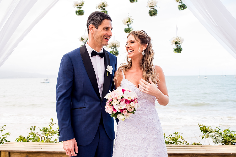 lindo casamento ao ar livre de frente para o mar na pousada dos sonhos em florianópolis (41)