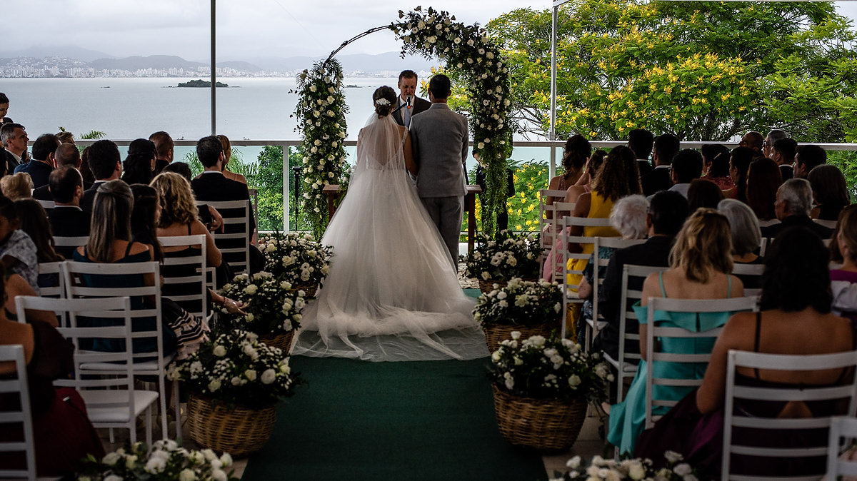 casamento com vista para o mar no terraço cacupé em florianópolis, por julio trindade_2020