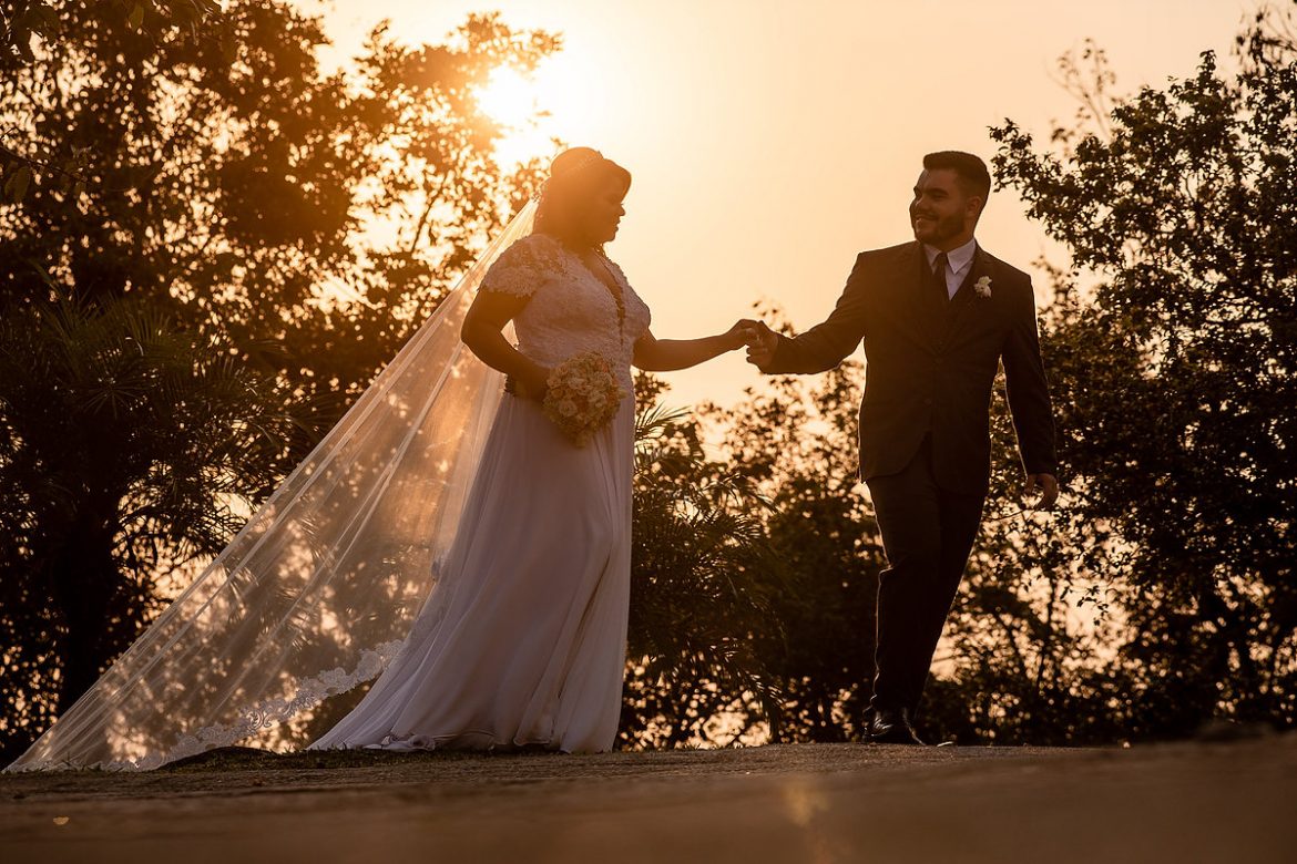 casamento ao por do sol em florianópolis, no terraço cacupé por julio trindade fotografia de casamento